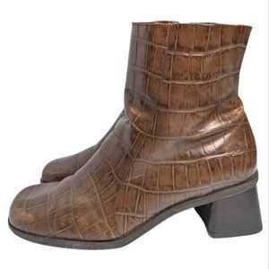 Vintage Y2K Naturalizer Brown Croc Leather Square Toe Block Heel Ankle Boots 9.5